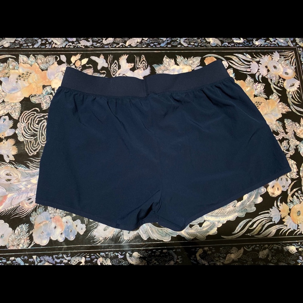 Avia workout shorts - Picture 2 of 3